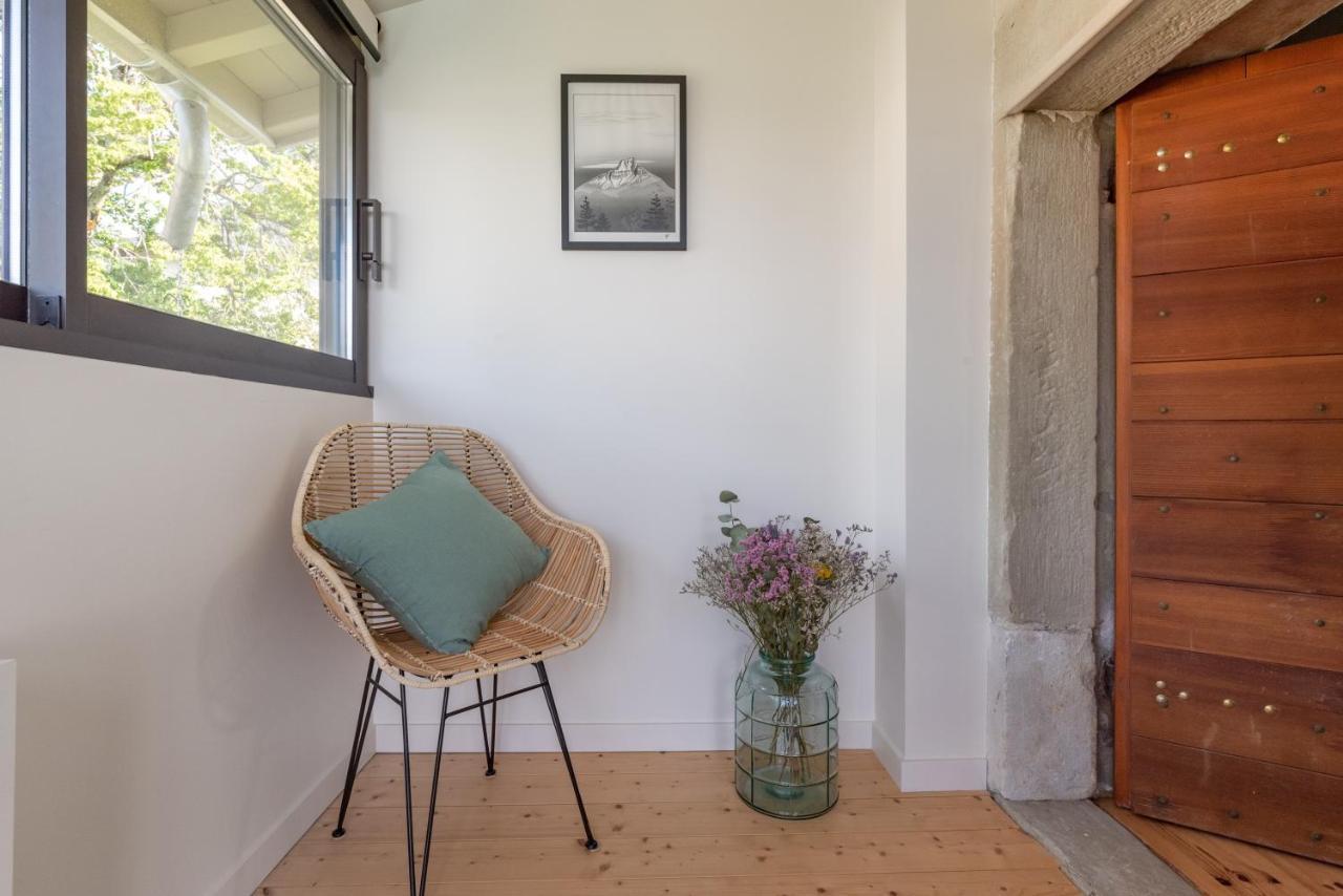 Les Tours Carrees Bed & Breakfast ลา มอทเทอ-แซร์โวเล็กซ์ ภายนอก รูปภาพ