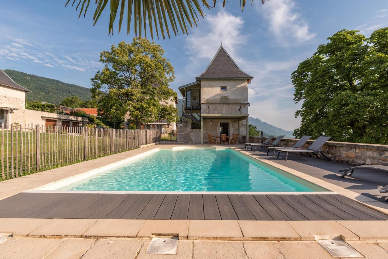 Les Tours Carrees Bed & Breakfast ลา มอทเทอ-แซร์โวเล็กซ์ ภายนอก รูปภาพ